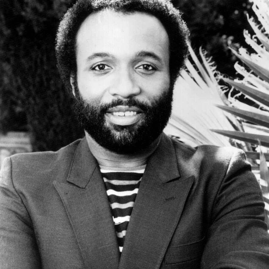 Andrae Crouch - 900 X 900