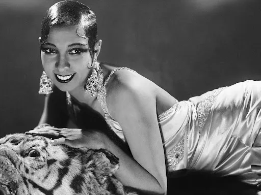 Josephine-Baker-2600-X-1950