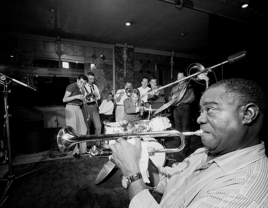 Louis Armstrong - 900 X 697